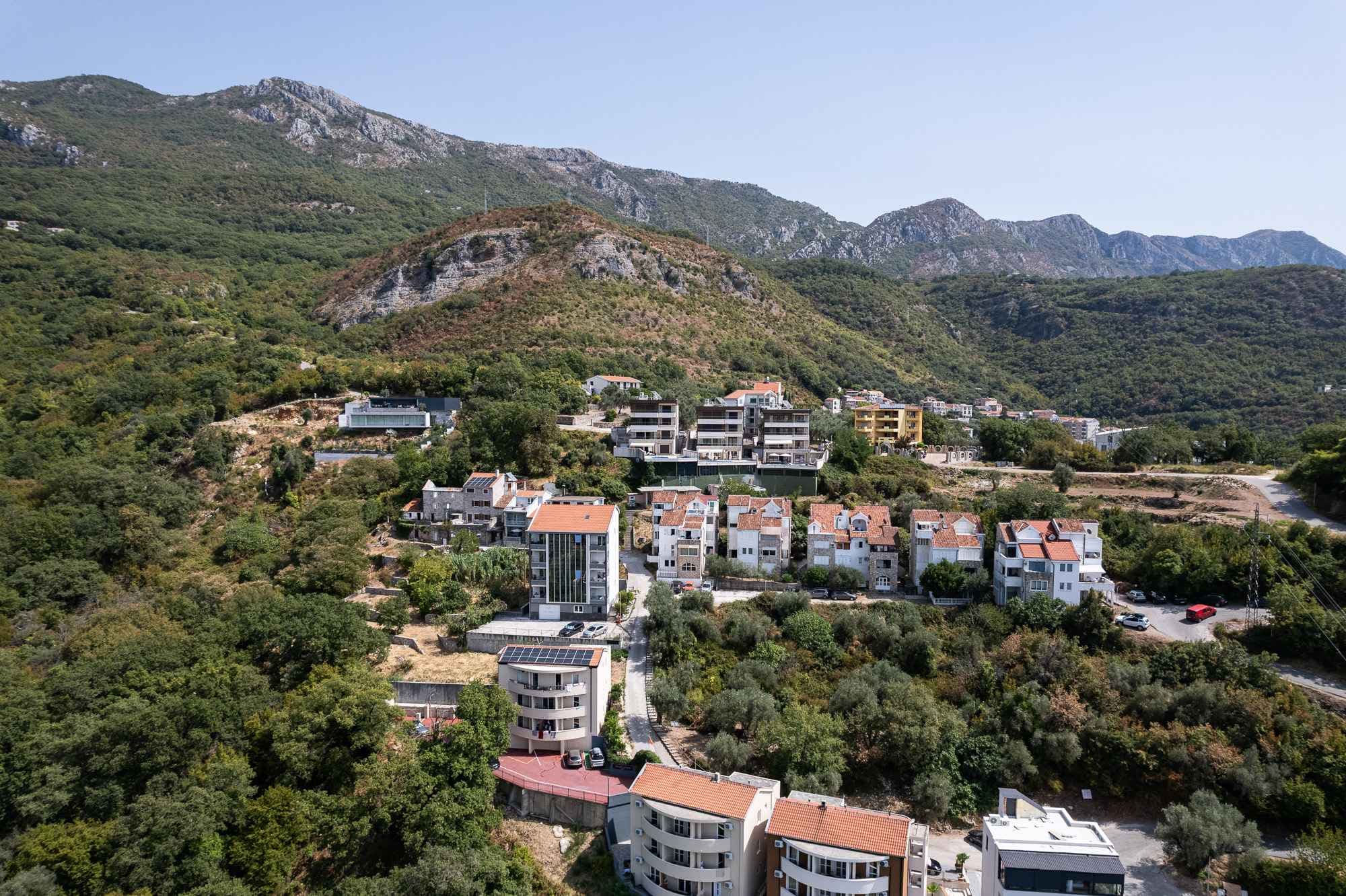AN EXCLUSIVE INVESTMENT OPPORTUNITY NEAR KAMENOVO AND SVETI STEFAN