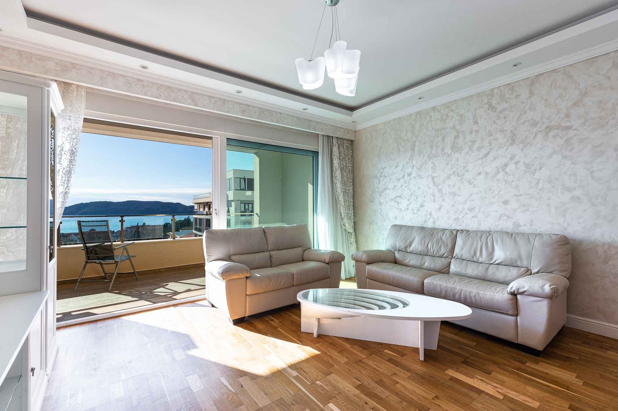Seaview Luxury Apartment in Bečići