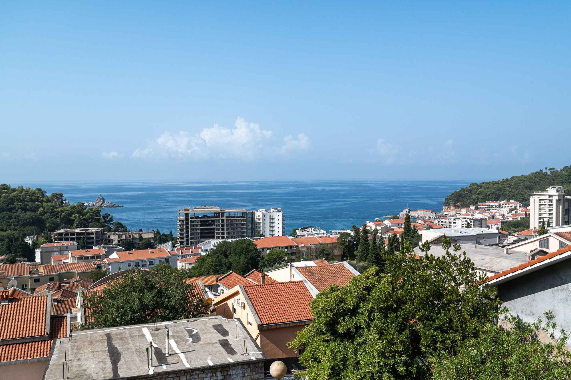 For sale house in Petrovac with a sea view