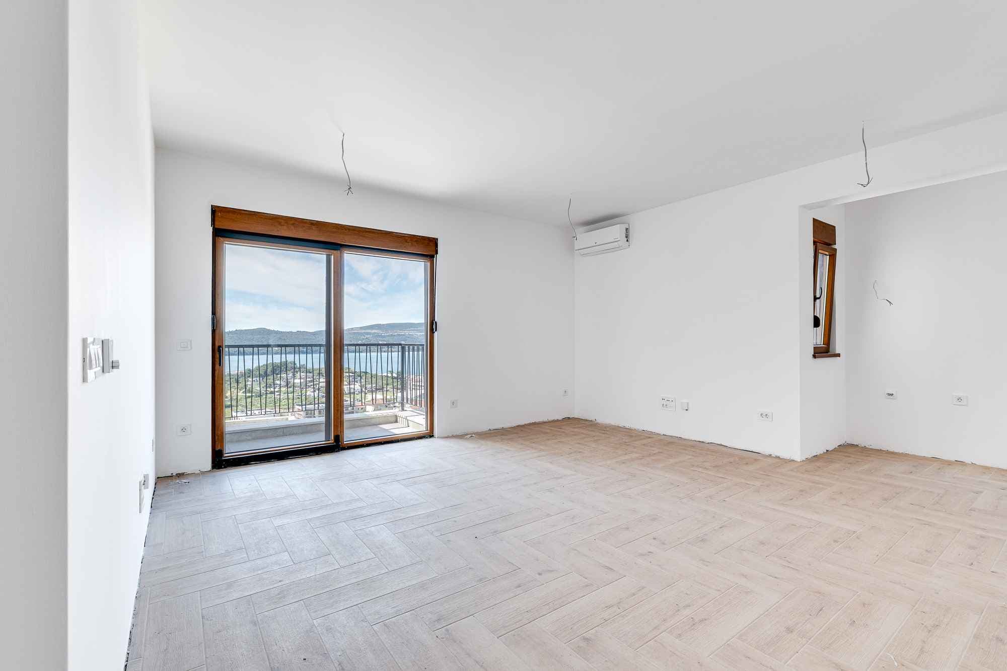 Apartments in a new complex in Tivat