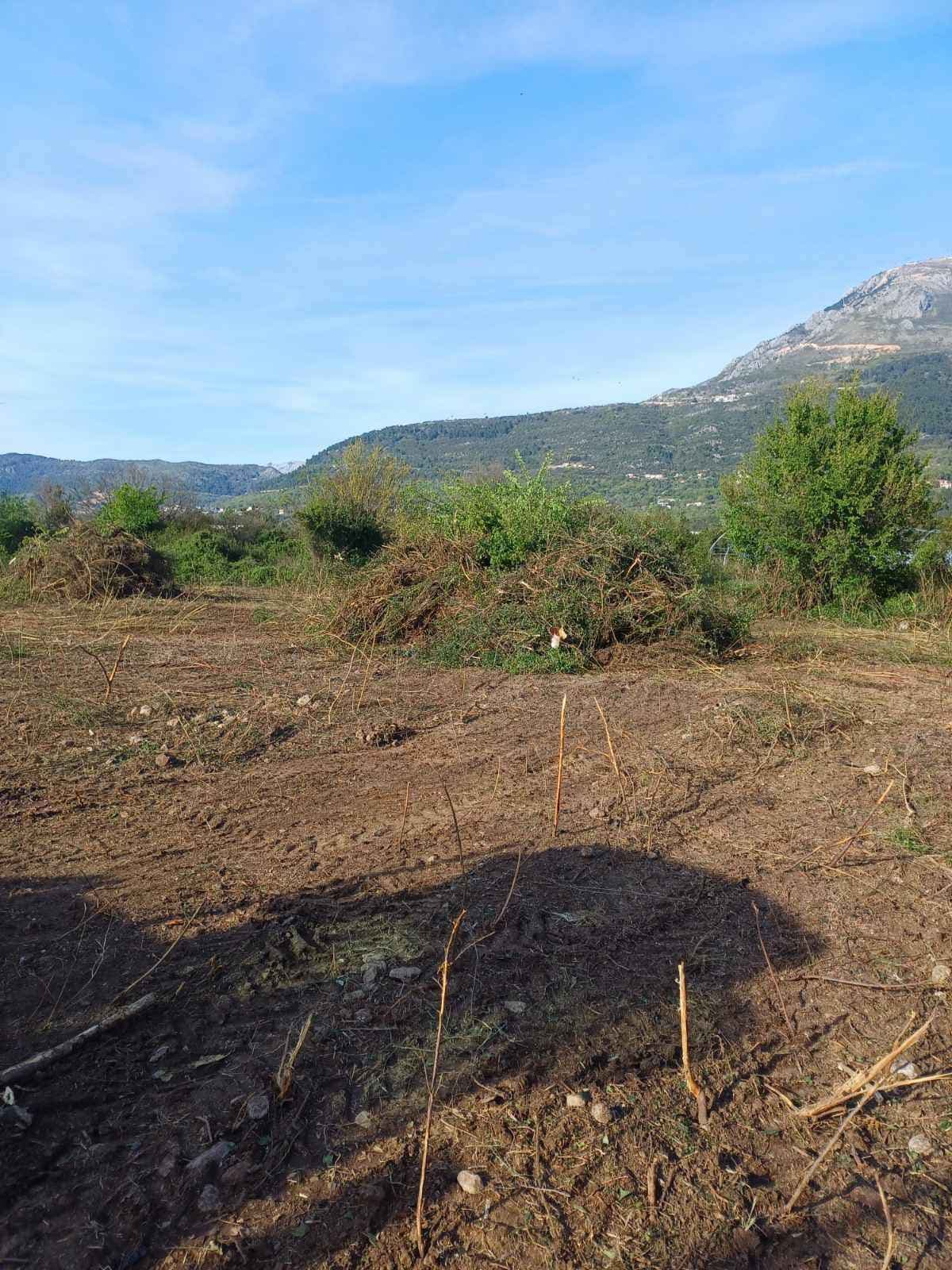 Urbanized plot in Kotor area