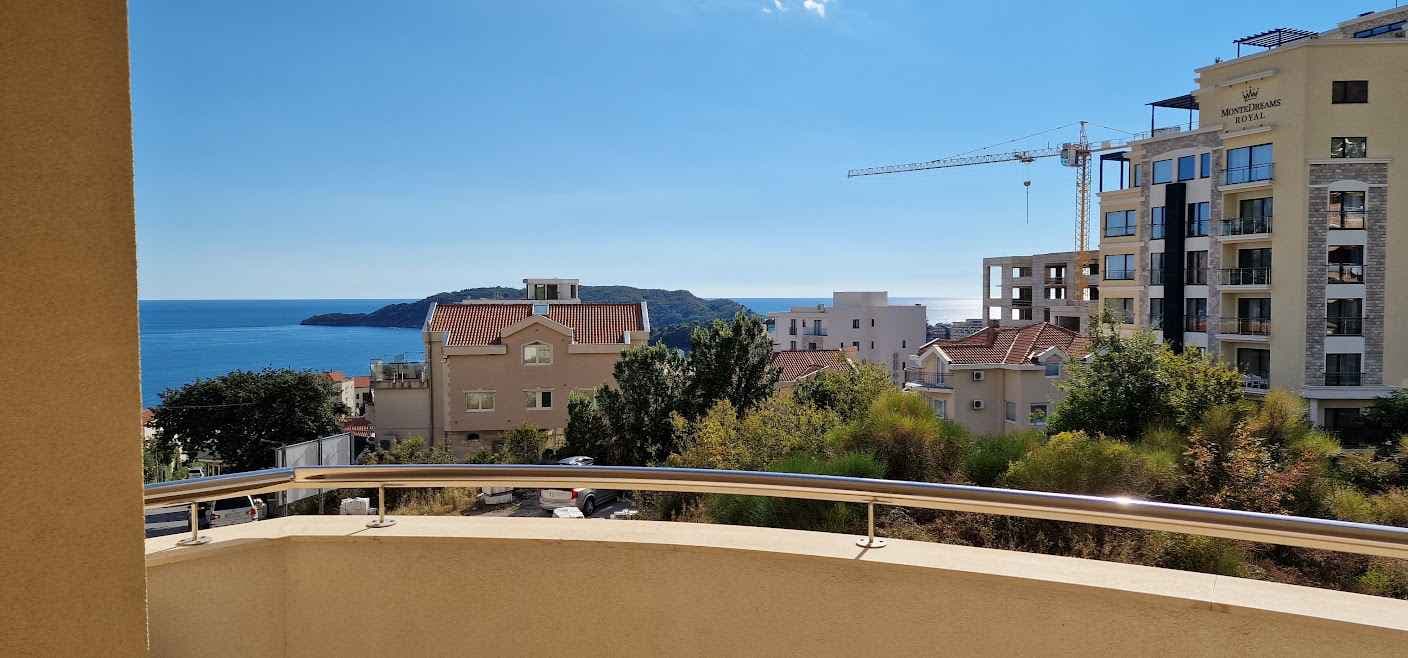 One and two bedroom apartments in Bečići